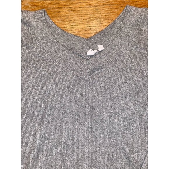 Gray Ribbed V-Neck Long Sleeve Sweater For Women - Picture 2 of 3